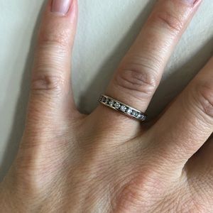 Diamond channel band